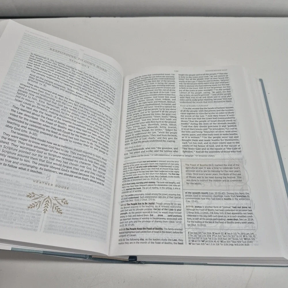 ESV Women's Study Bible (Hardcover): - Hardcover, by ESV Bibles